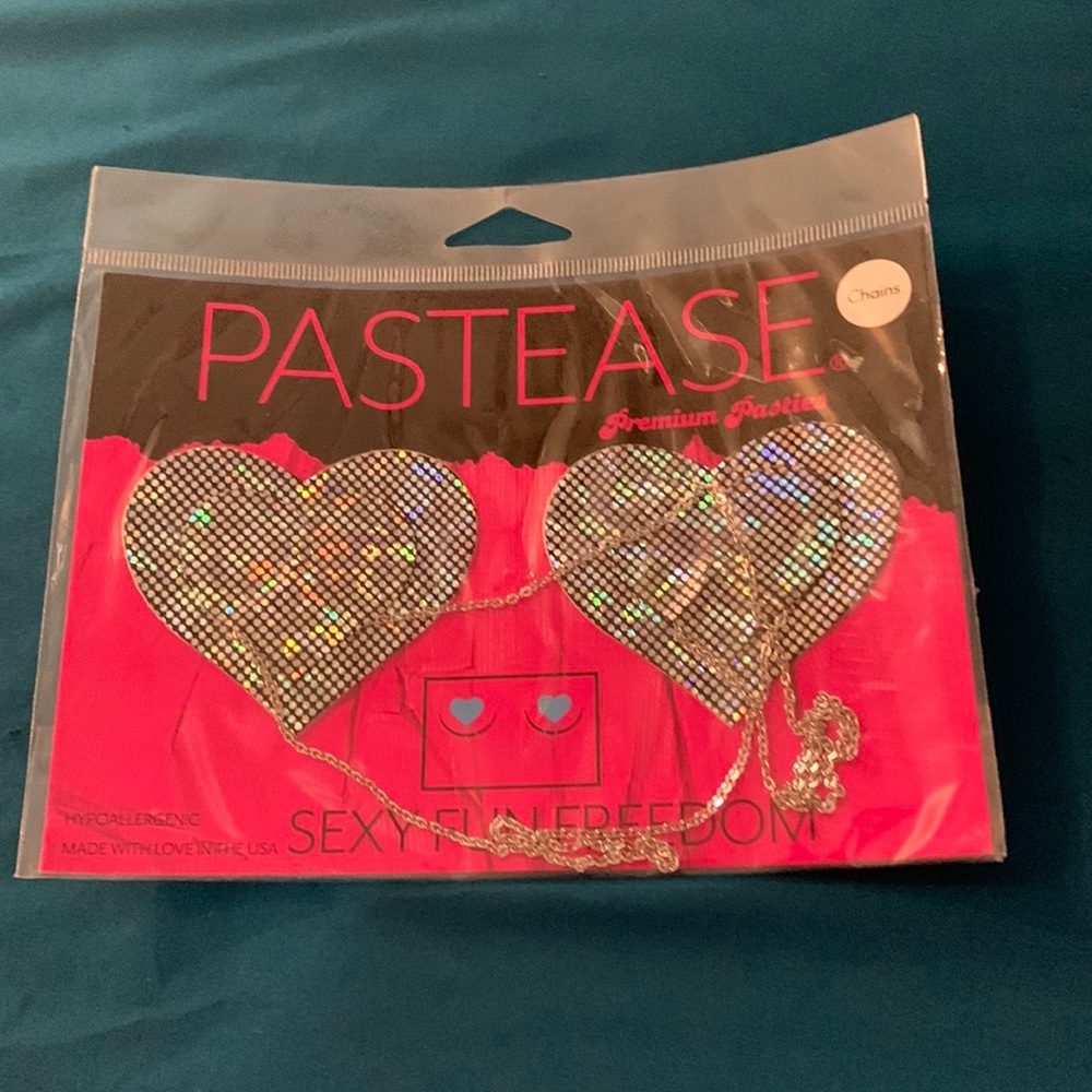 Chained heart pasties